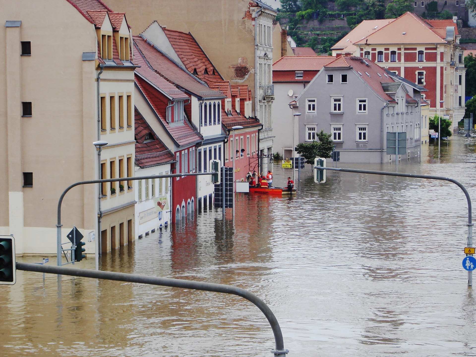 Konsequenter Klimaschutz und vorsorgende Klimaanpassung verhindern Milliardenschäden